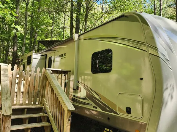 257 20th St, Ellijay, GA 30540