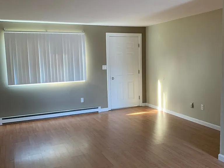 Country Townhomes — Photo 9