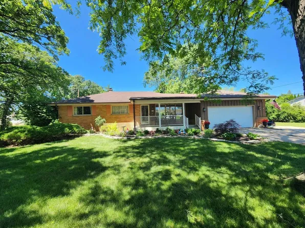 9165 S 94th STREET, Franklin, WI 53132