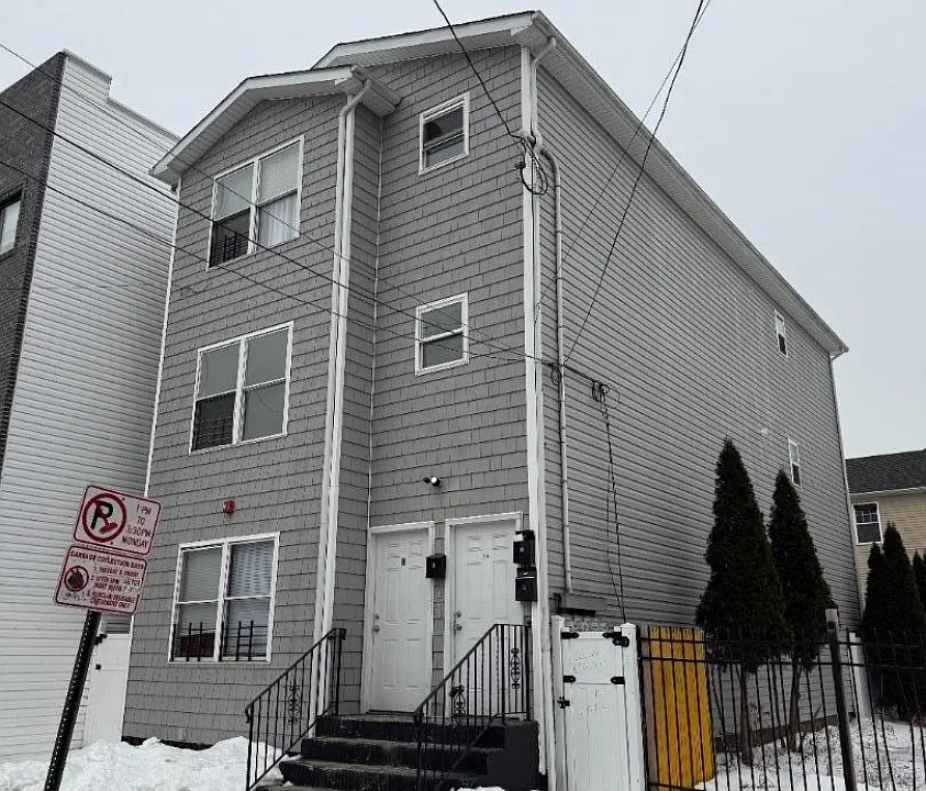 34 Auburn St #3