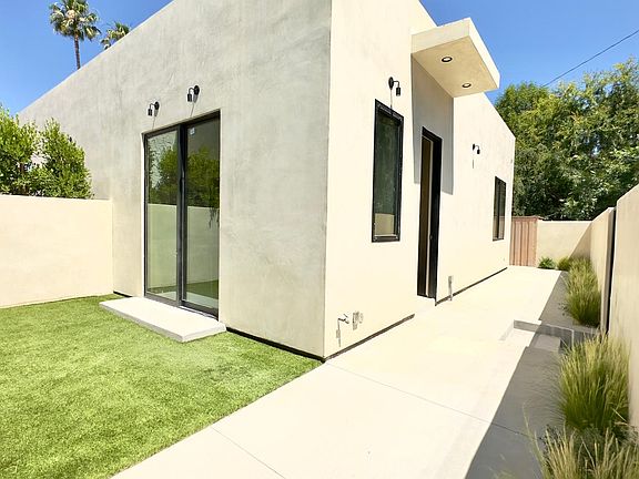 4th image of 23507 Califa St