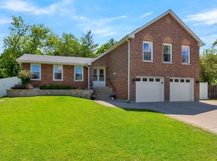 1037 Warwick Cir S, Hoffman Estates, IL 60169