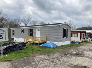 1 Reedsdale Dr, Clairton, PA 15025