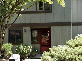 17 E Harbour Vlg, Branford, CT 06405
