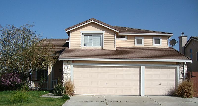1st image of 984 Long Barn Dr