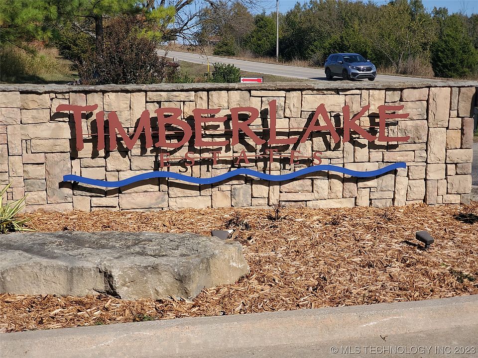 1st image of E Parkside Dr