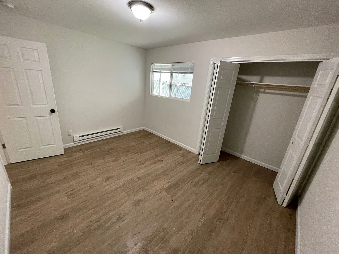 SE Main Apartments — Photo 4