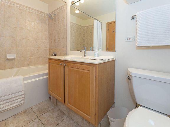 3rd image of 360 W Illinois St APT 327