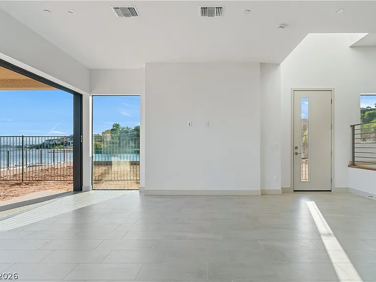 66 Lakefront Dr — Photo 23