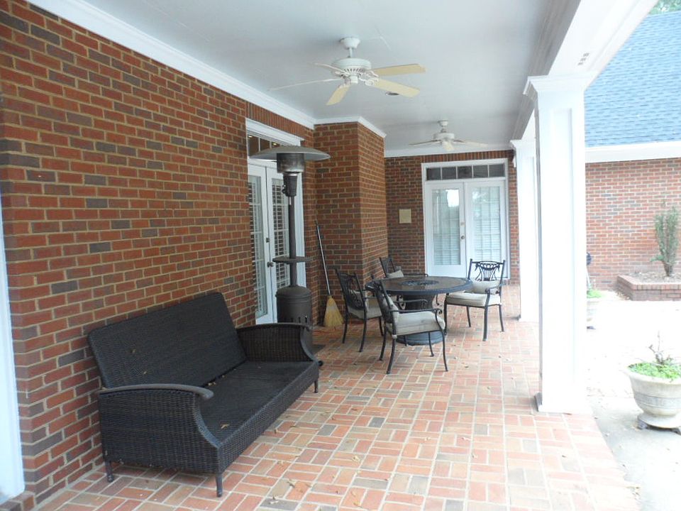 1st image of 5567 Briarfield Ln