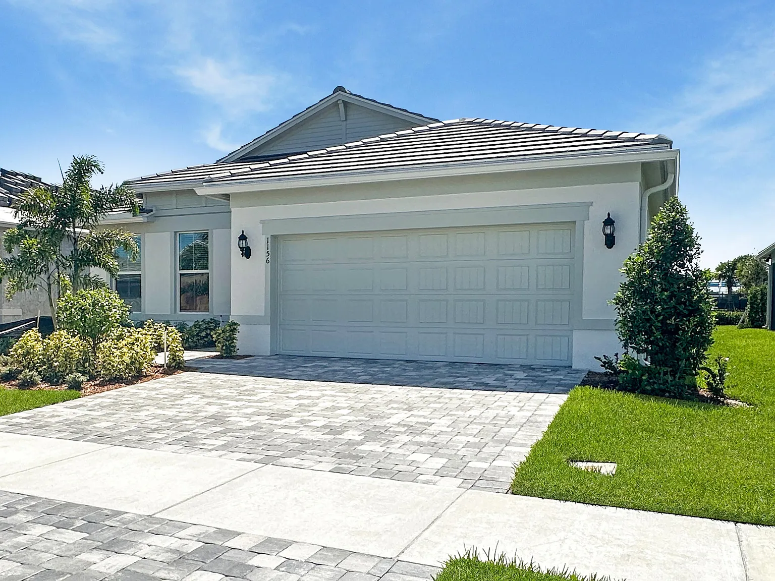 3 bed, 3.0 bath, 2239 sqft, $4,000 — Photo 2