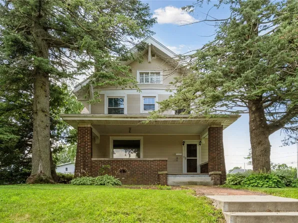 1704 8th Ave, Belle Plaine, IA 52208