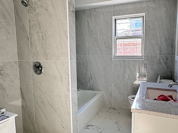 5th image of 64 Hett Ave #1