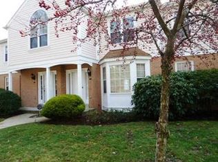 531 Newport Dr, Pittsburgh, PA 15235