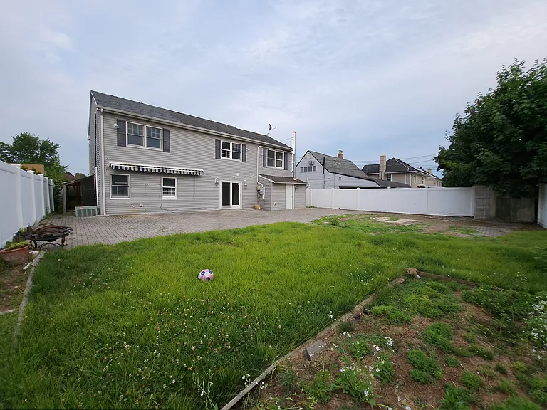 34 Arch Ln — Photo 12