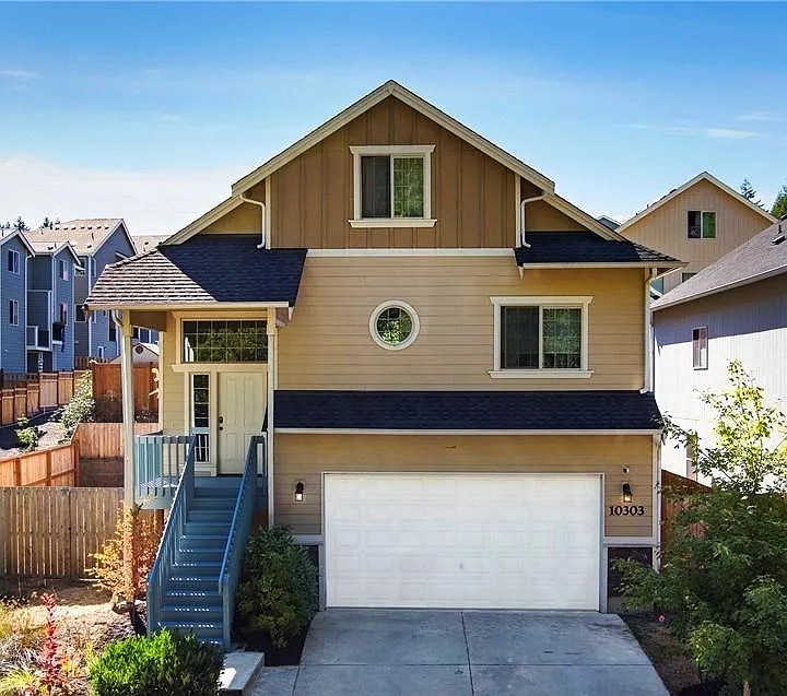 10303 Solstice Ave NW