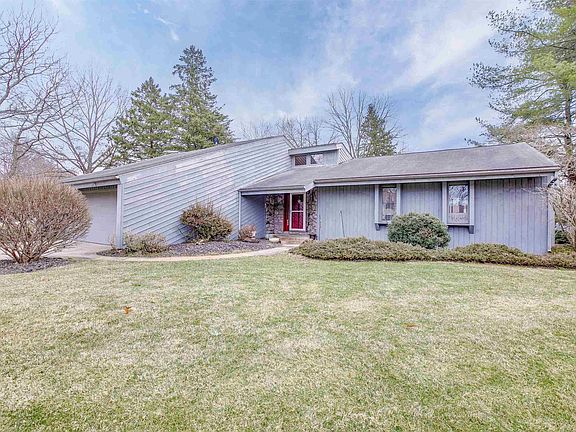 2nd image of 56540 Woodbine Ln