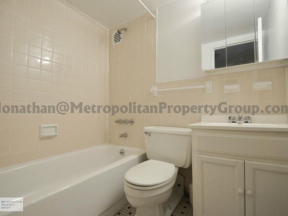 4th image of 9 E 32nd St APT 6b