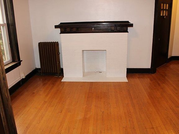 3rd image of 6144 N Lakewood Ave #3