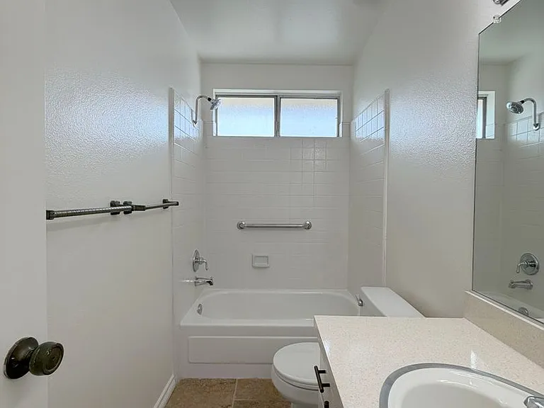 Blanton — Photo 23