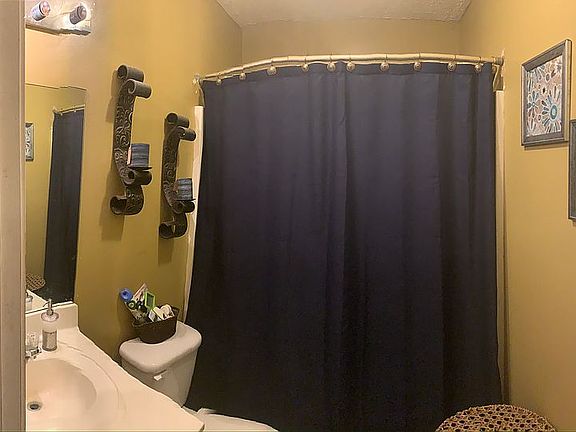 Master Bedroom/Full Bath