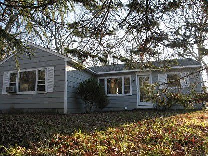 1st image of 24 Bruce Ln