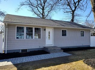 370 Grace St, Holbrook, NY 11741