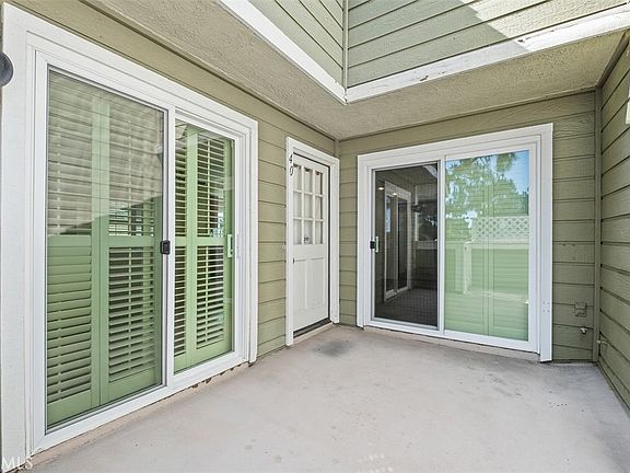 3rd image of 40 Hollyhock Ln