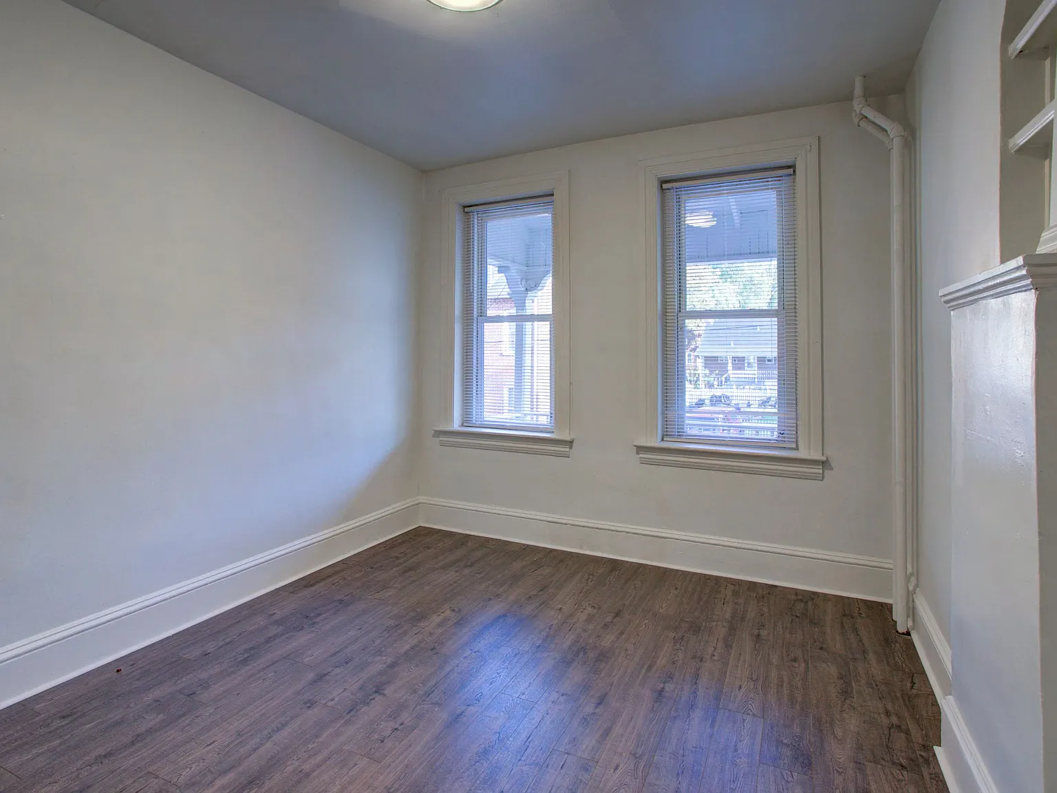 649 St Joseph st — Photo 2