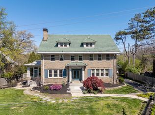 718 Clinton Springs Ave, Cincinnati, OH