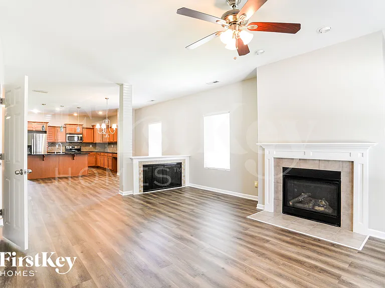 3222 Lemongrass Ln — Photo 2