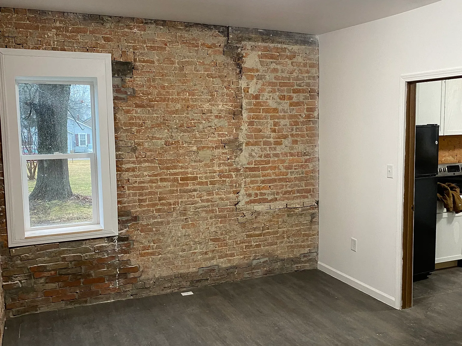 4 bed, $1,300 — Photo 3