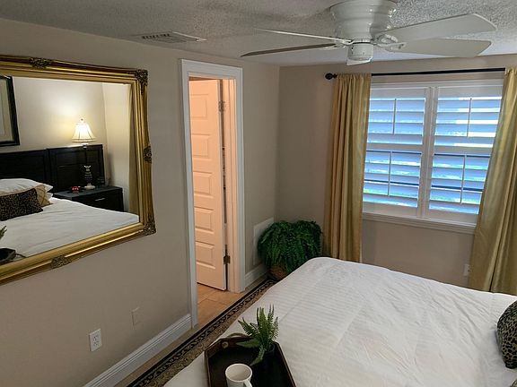 Master Bedroom with private full bath, new king size mattress