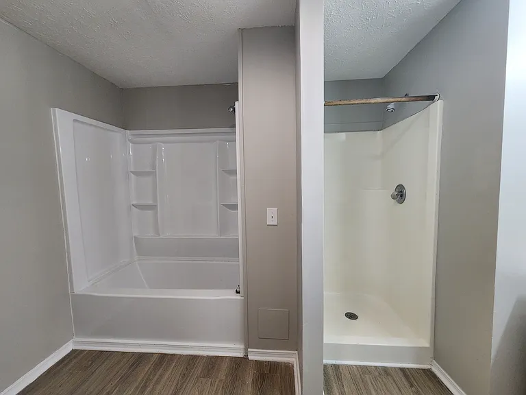 1325 Virginia Ave — Photo 8