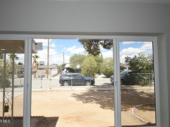 4th image of 9207 Montgomery Dr