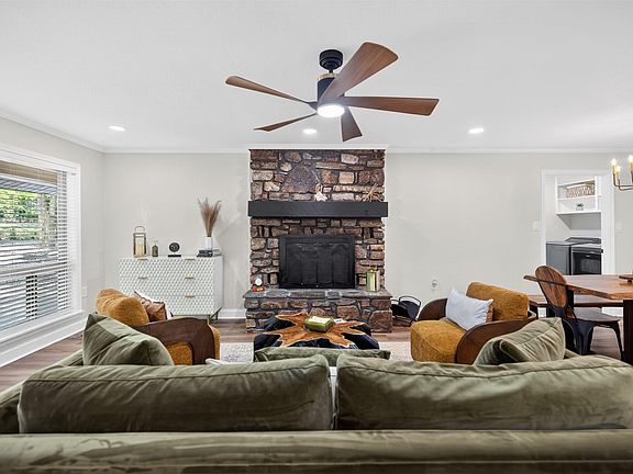 4th image of 52 Herencia Cir