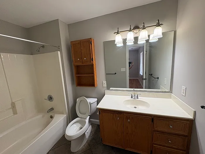 611 Toyota Dr — Photo 7