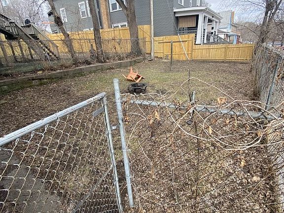 4th image of 515 Minnehaha Ave E