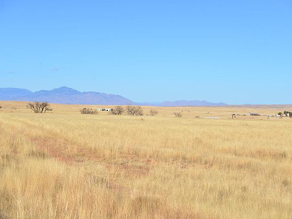 3rd image of 00 Highway 83 #0
