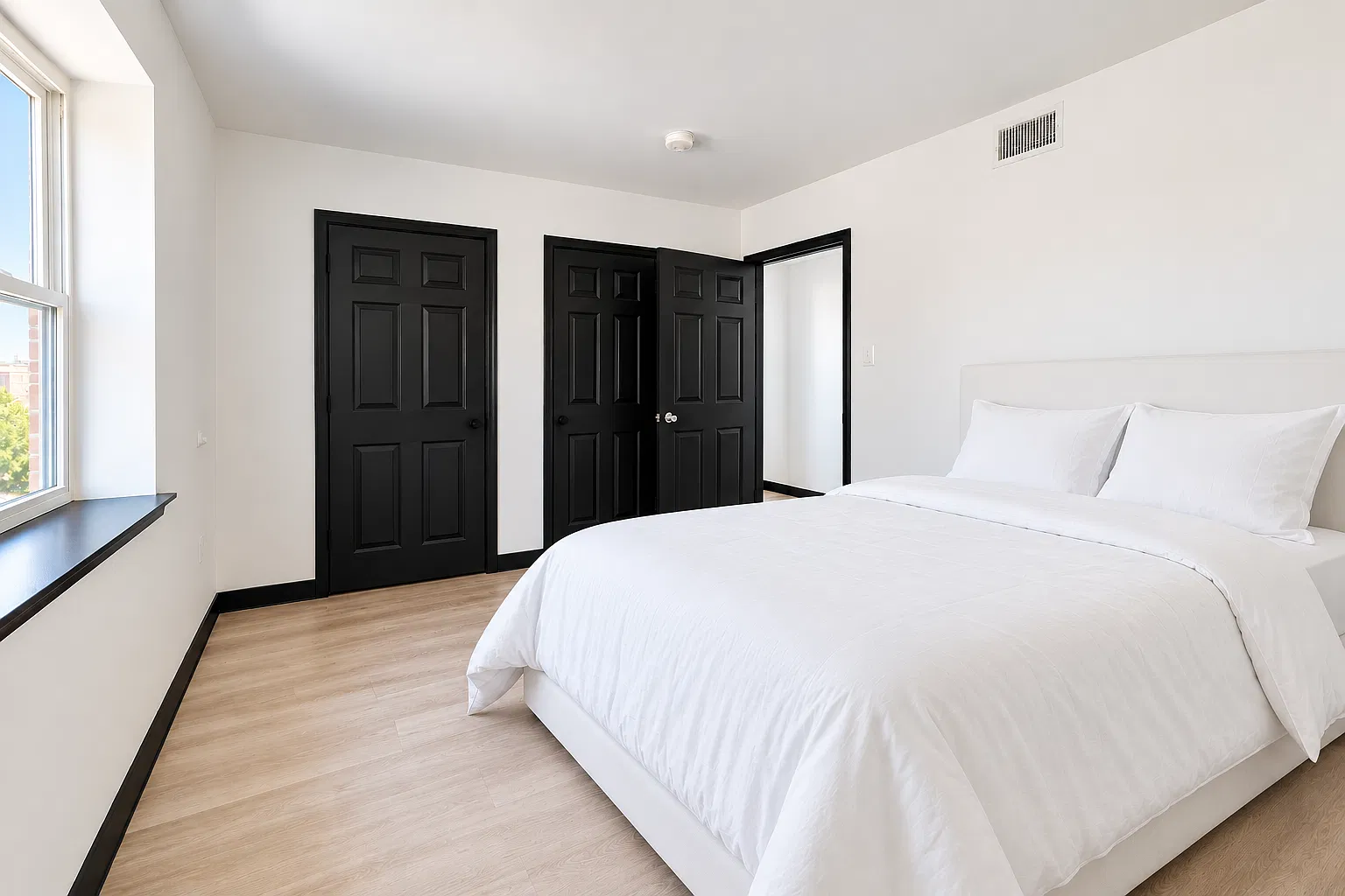 4 bed, $1,565 — Photo 2