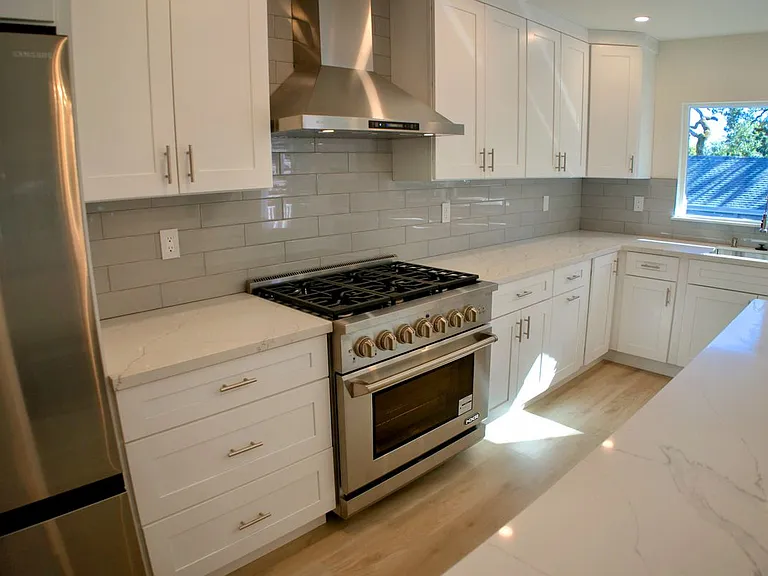 604 Los Olivos Rd — Photo 8
