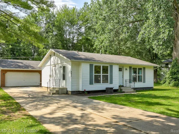 4877 Worth St, Millington, MI 48746