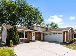 720 Osage Dr, Dyer, IN 46311