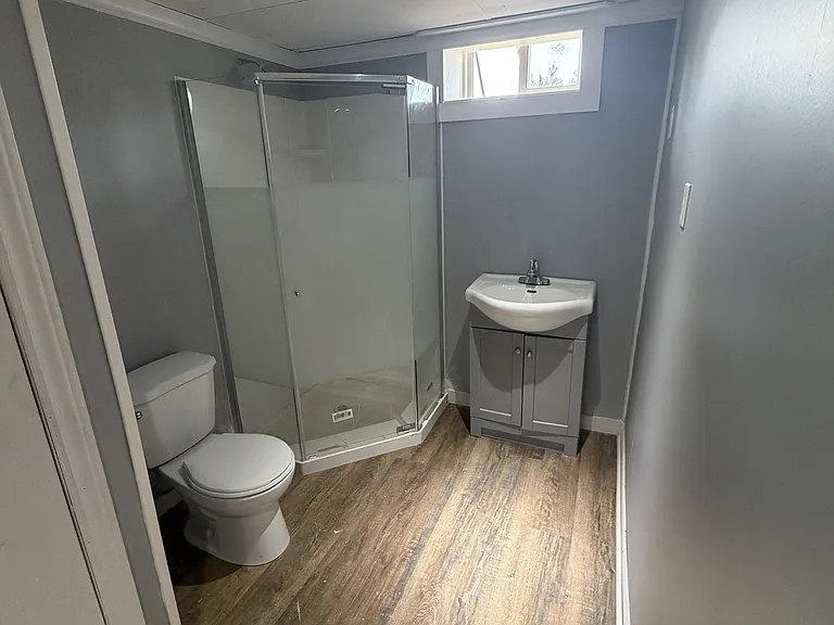 49 Jane St — Photo 14