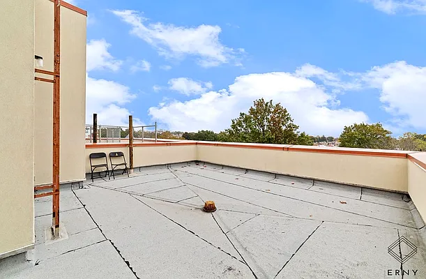 Rented by ERNY LLC | media 15