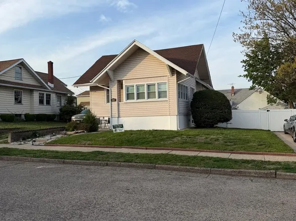 2222 Scovel Ave, Pennsauken, NJ 08110