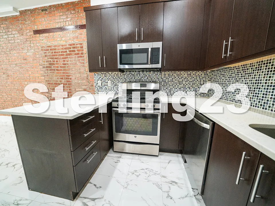 2575 22nd St #2G