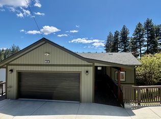 31485 Valley Ridge Dr, Running Springs, CA 92382