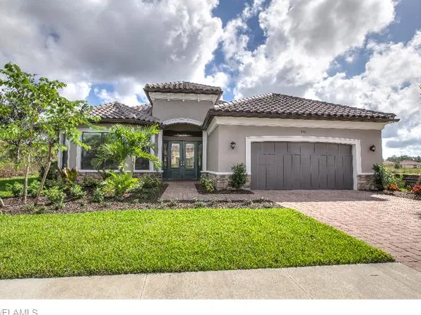 8920 Savona Ct, Naples, FL 34119