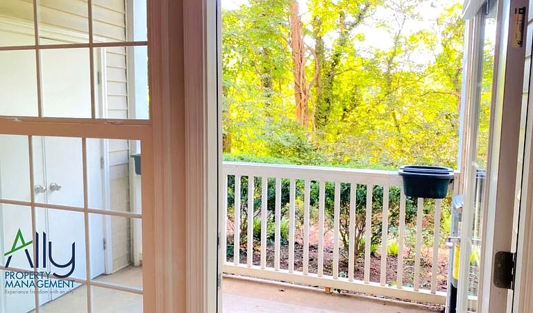270 Riverbend Dr #1-1B — Photo 1